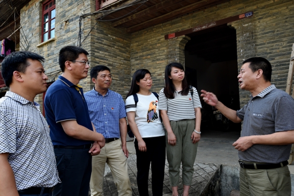 邵武：学习身边的廖俊波