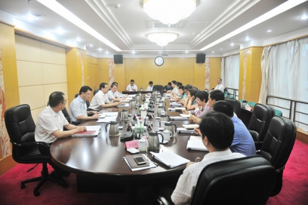 刘学新对推进“两学一做”学习教育常态化制度化提出要求